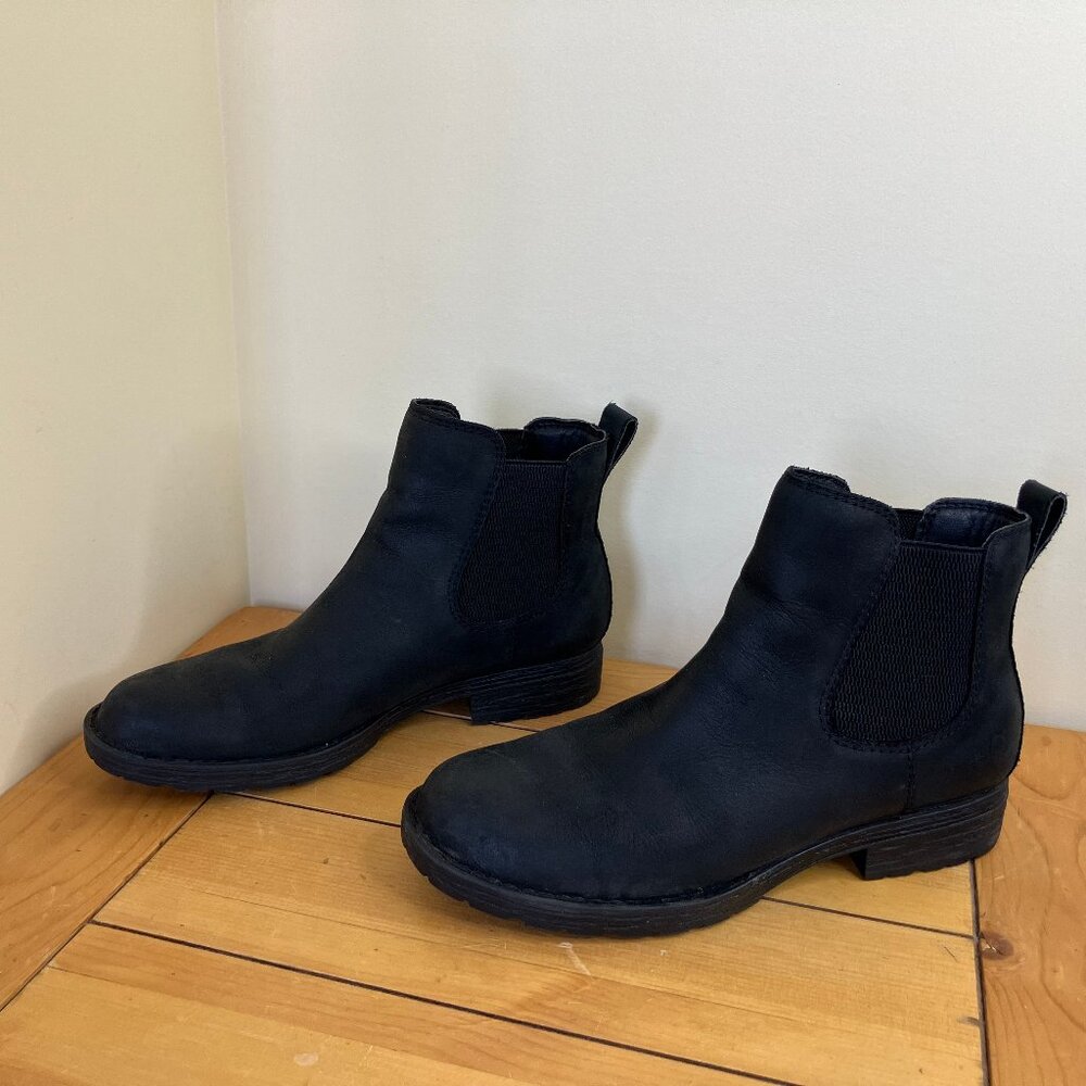 Born Cove Chelsea Boots Black Nubuck Leather Lug Sole Women's US 9.5
